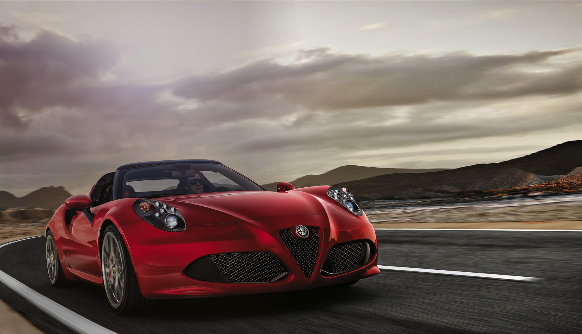 Alfa Romeo 4c Spider アルファ ロメオ フォーシー スパイダー アルファ ロメオ Alfa Romeo 正規ディーラー 八光カーグループ 大阪 兵庫 神戸 奈良