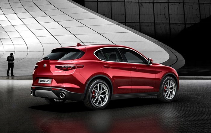 アルファ ロメオ初の新型SUV「Stelvio」販売開始 | アルファ